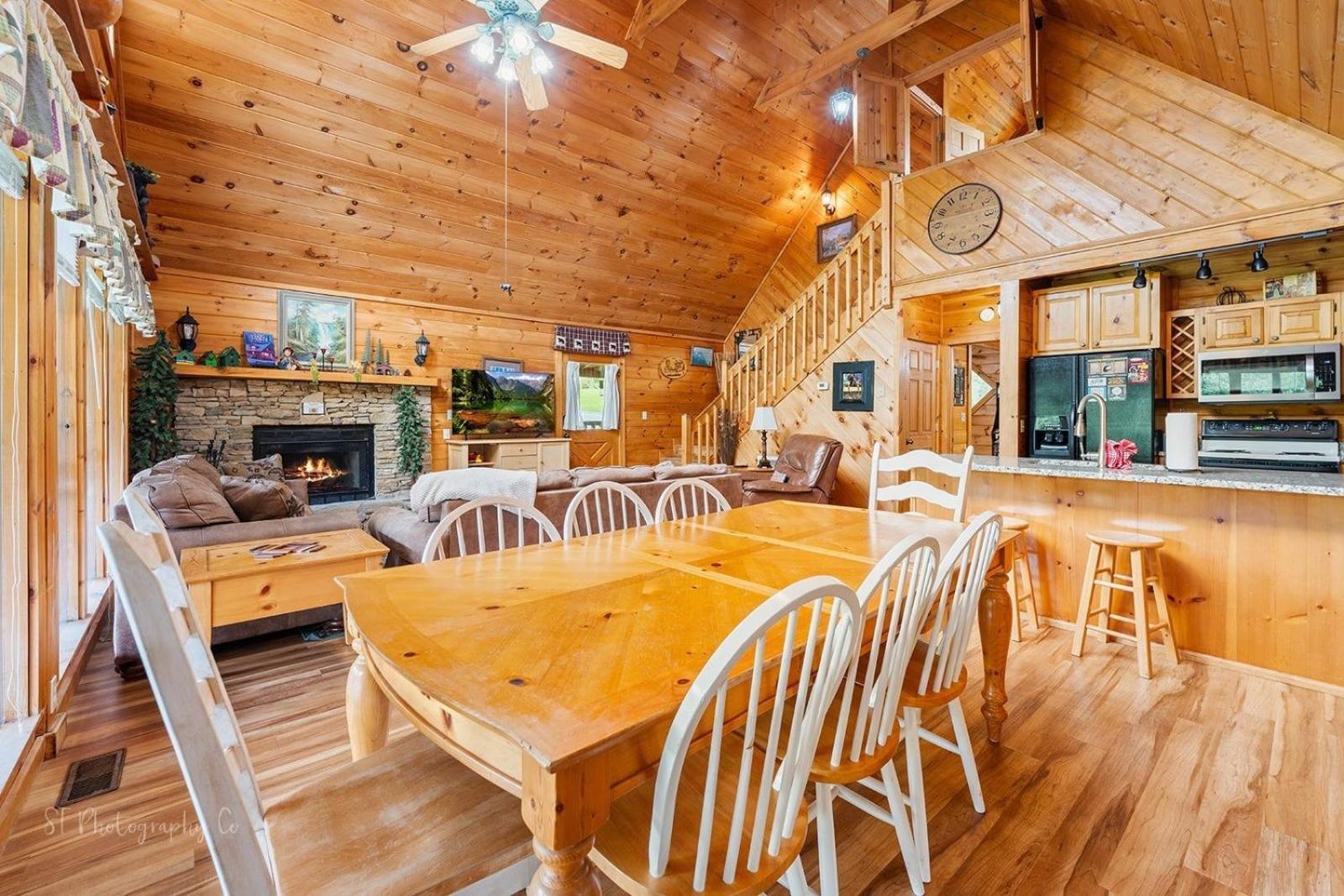 Hibernation Station Cabin سيفيرفيل المظهر الخارجي الصورة